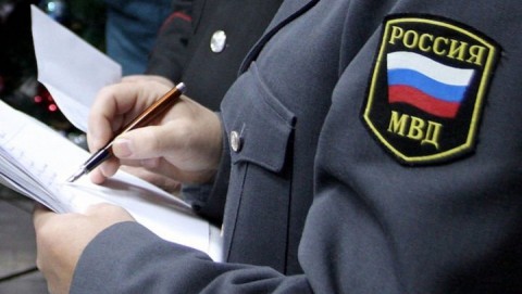 В Новосиле участковые уполномоченные полиции установили личность подозреваемого в открытом хищении алкогольной продукции